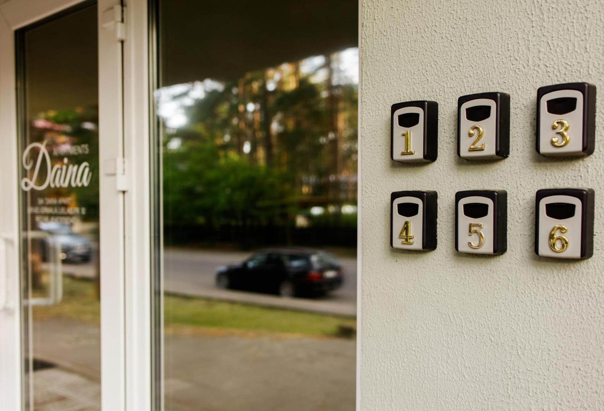 Apartments Daina Jurmala Exterior photo